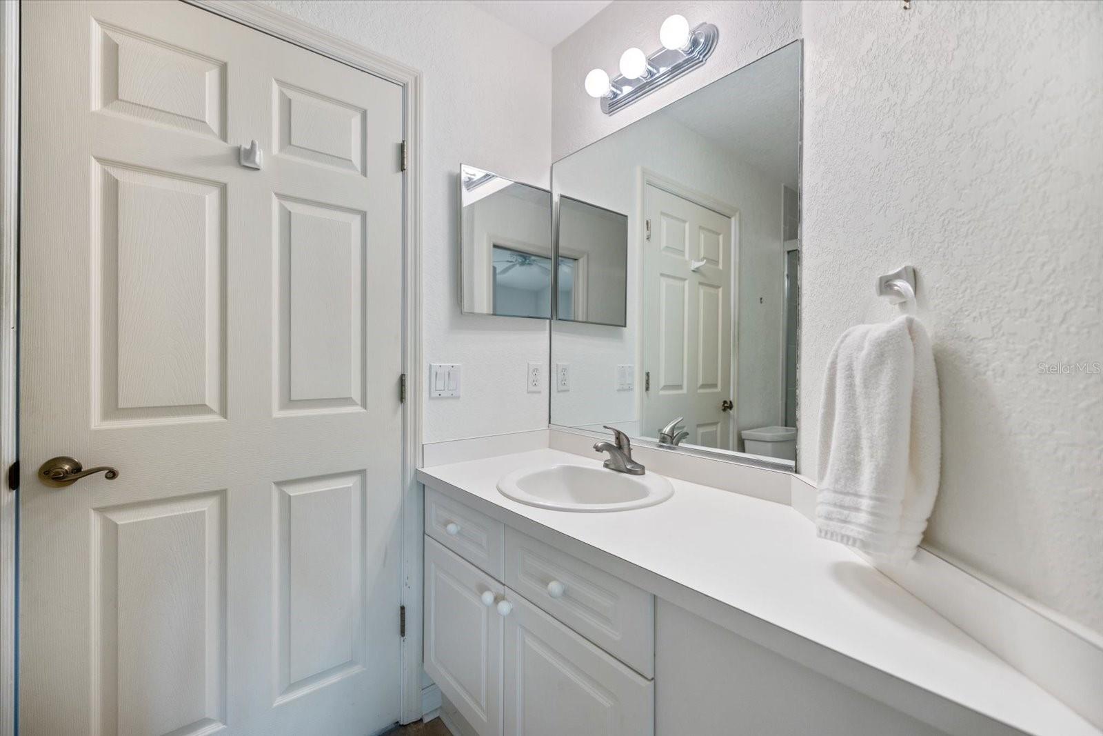 SOUTH VENICE - Residential