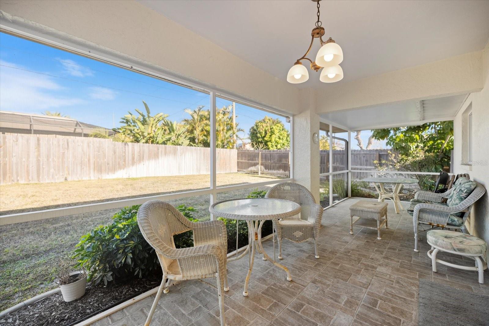 SOUTH VENICE - Residential