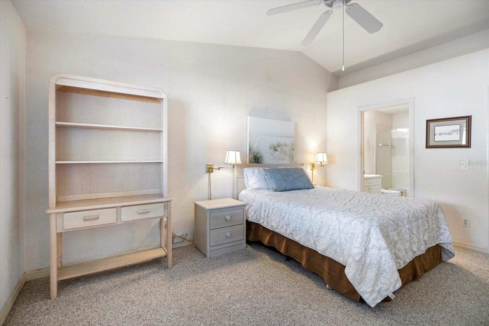 SOUTH VENICE - Residential