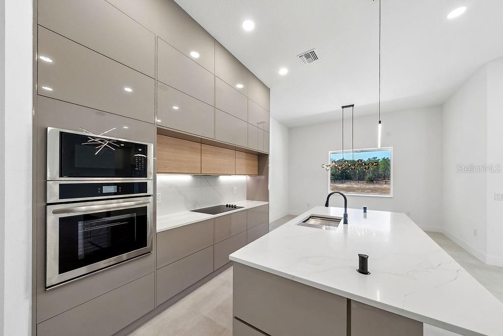 ROLLING HILLS UN 05 - Residential