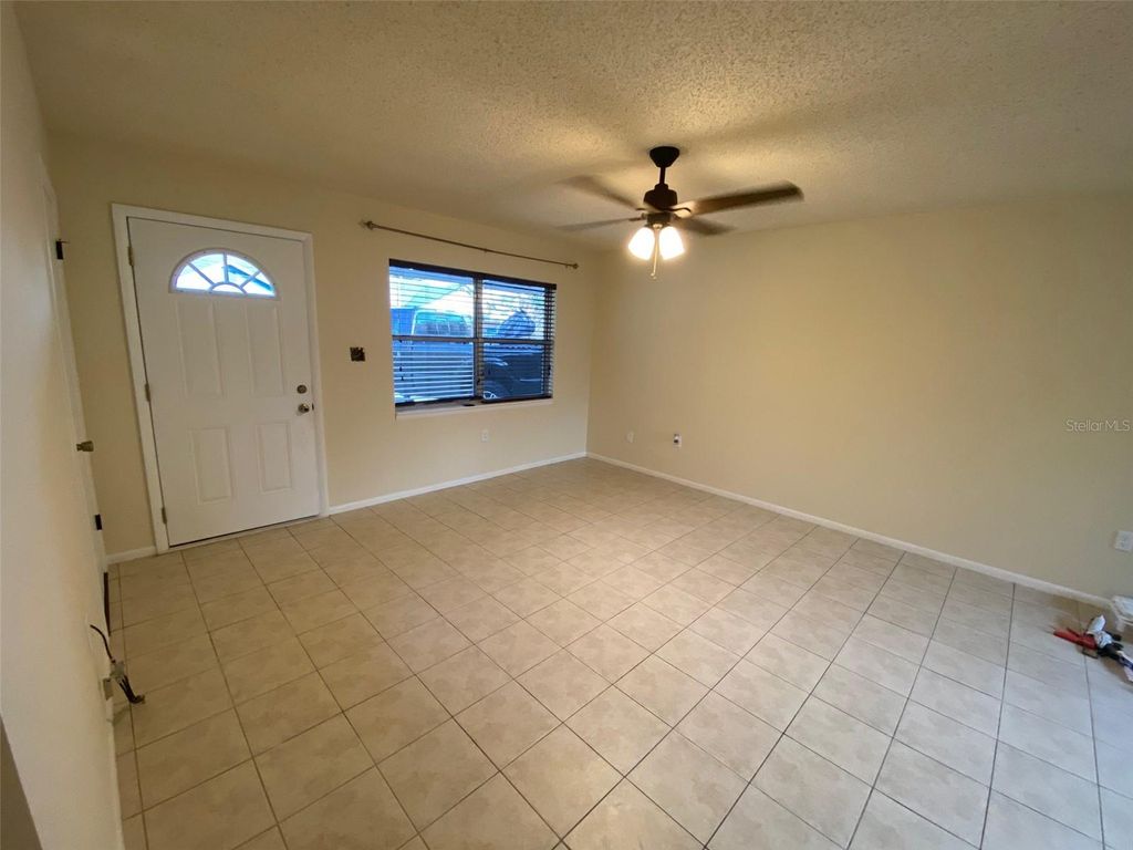 Photo of 607 Ridge Place, Tavares, FL 32778 (MLS # G5104611)