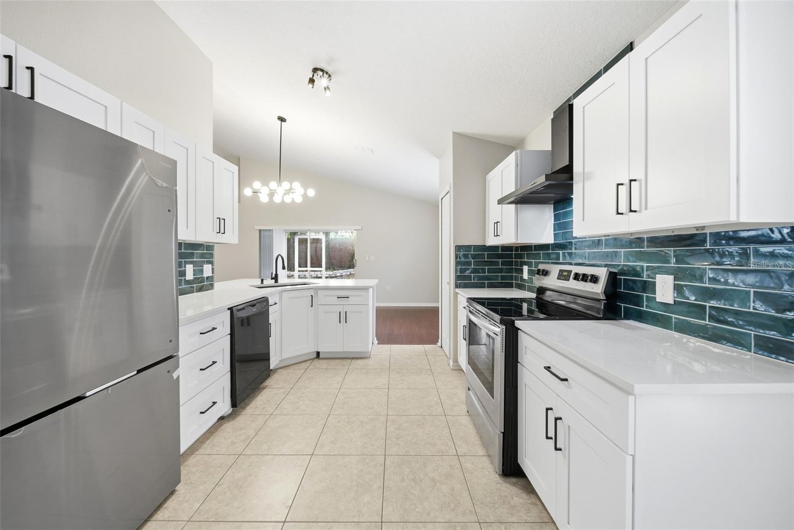 BRIDGEWATER CROSSING PHASE 01 - Residential