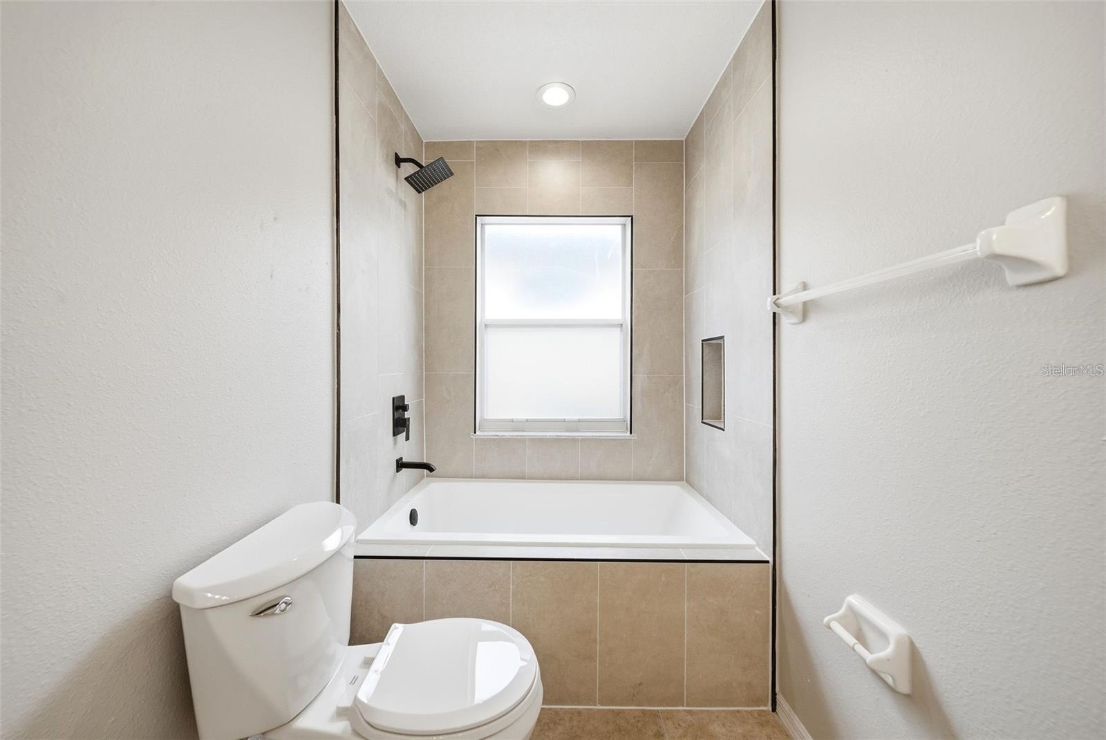 BRIDGEWATER CROSSING PHASE 01 - Residential
