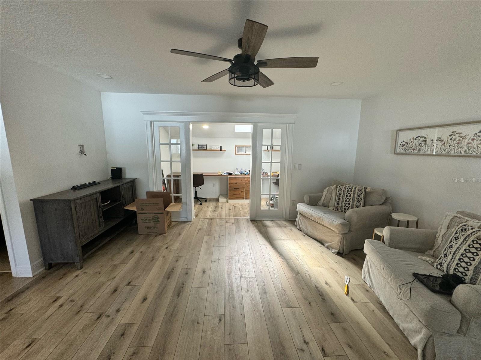 TWELVE OAKS VILLAGE UNIT 3 - Residential Lease