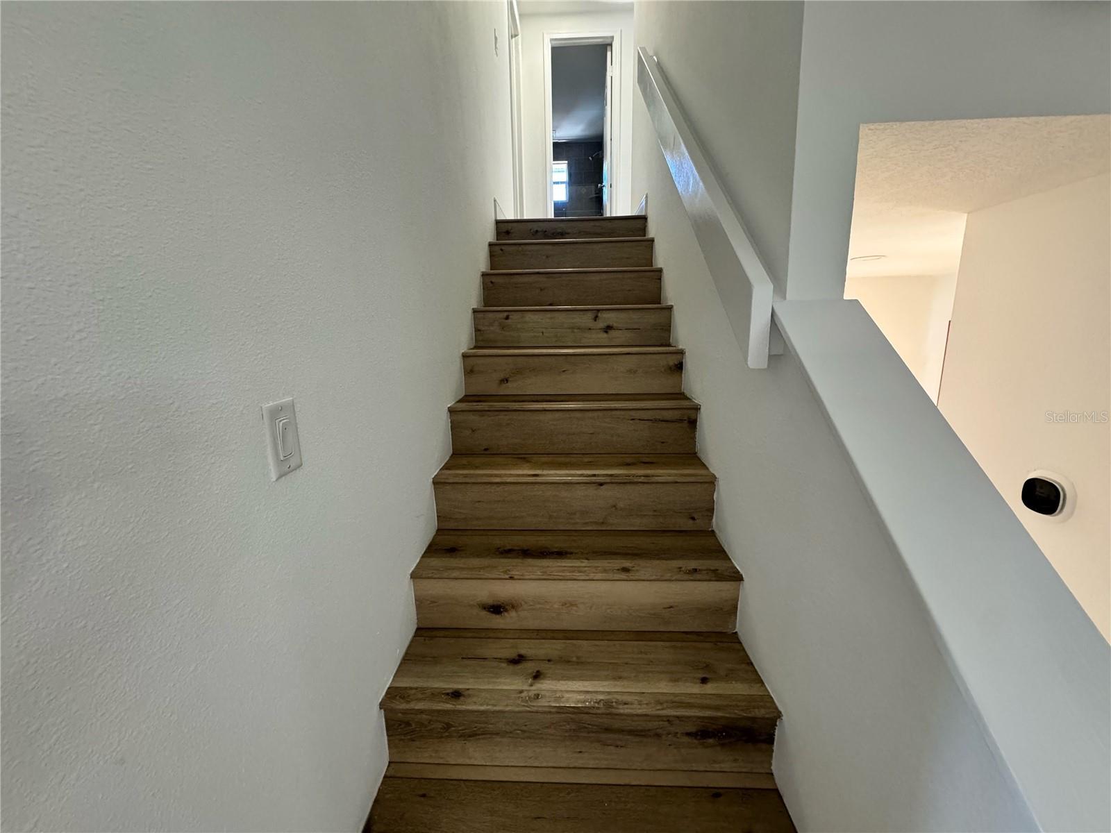 TWELVE OAKS VILLAGE UNIT 3 - Residential Lease