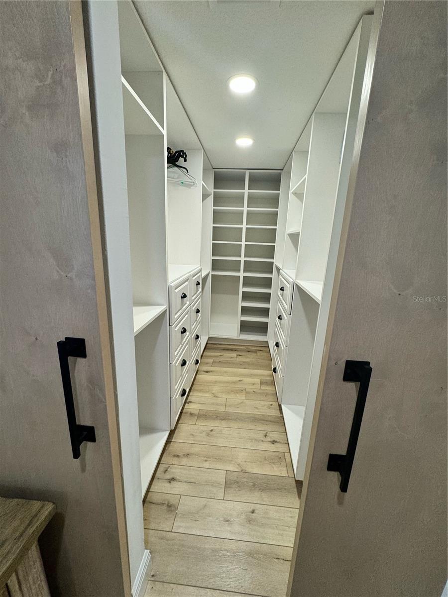 TWELVE OAKS VILLAGE UNIT 3 - Residential Lease