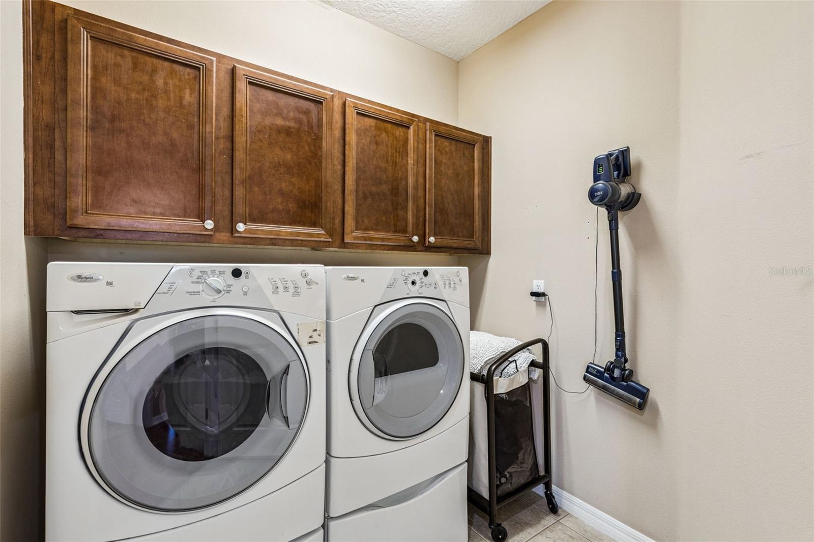 MISTY OAKS - Residential