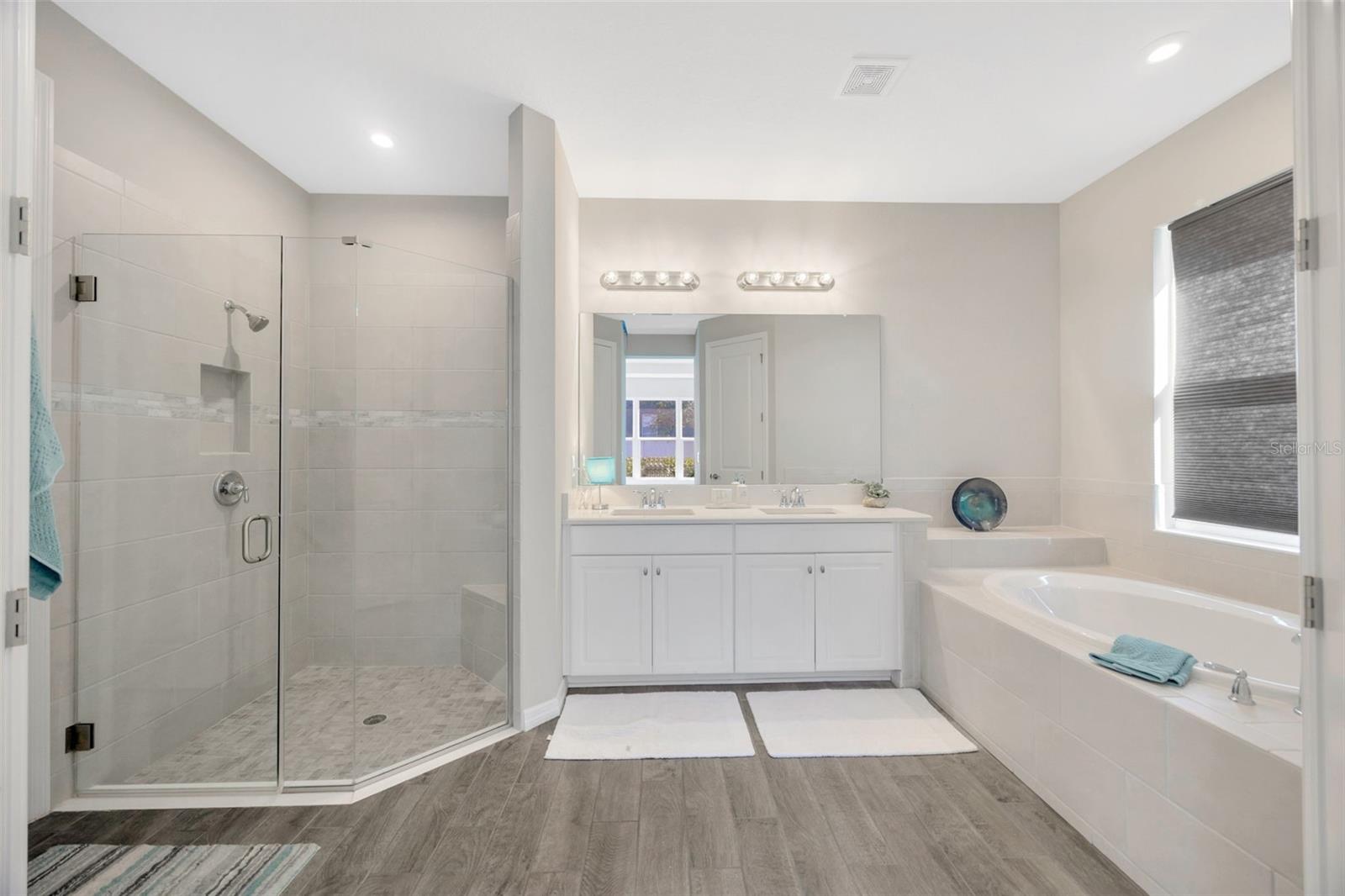 CHAPEL CHASE - Residential