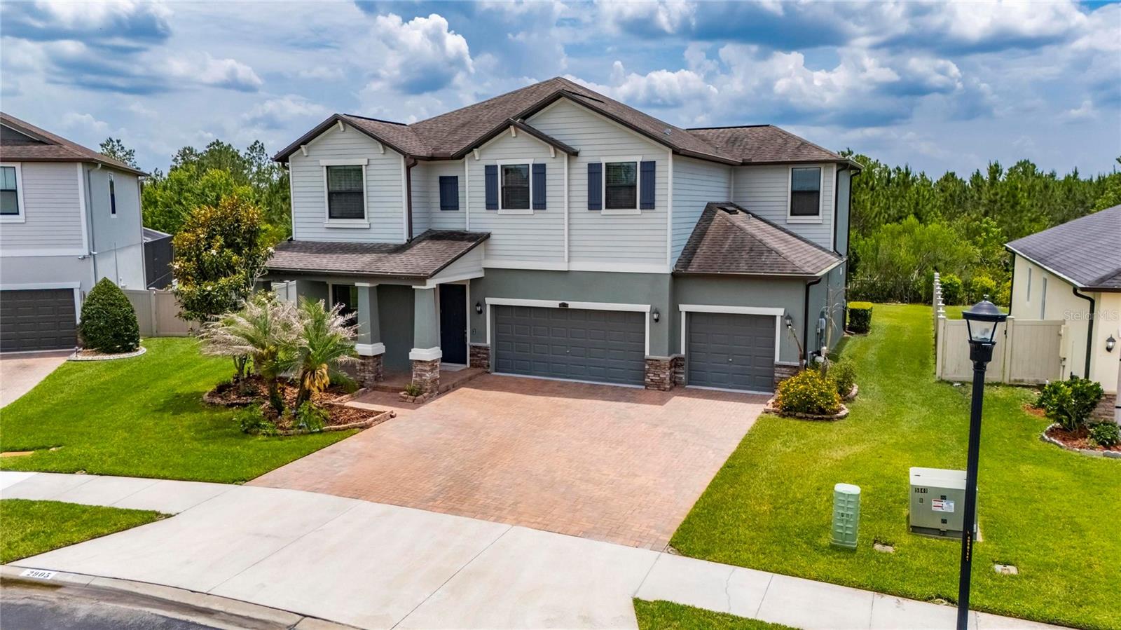 MEADOW POINTE IV - Residential
