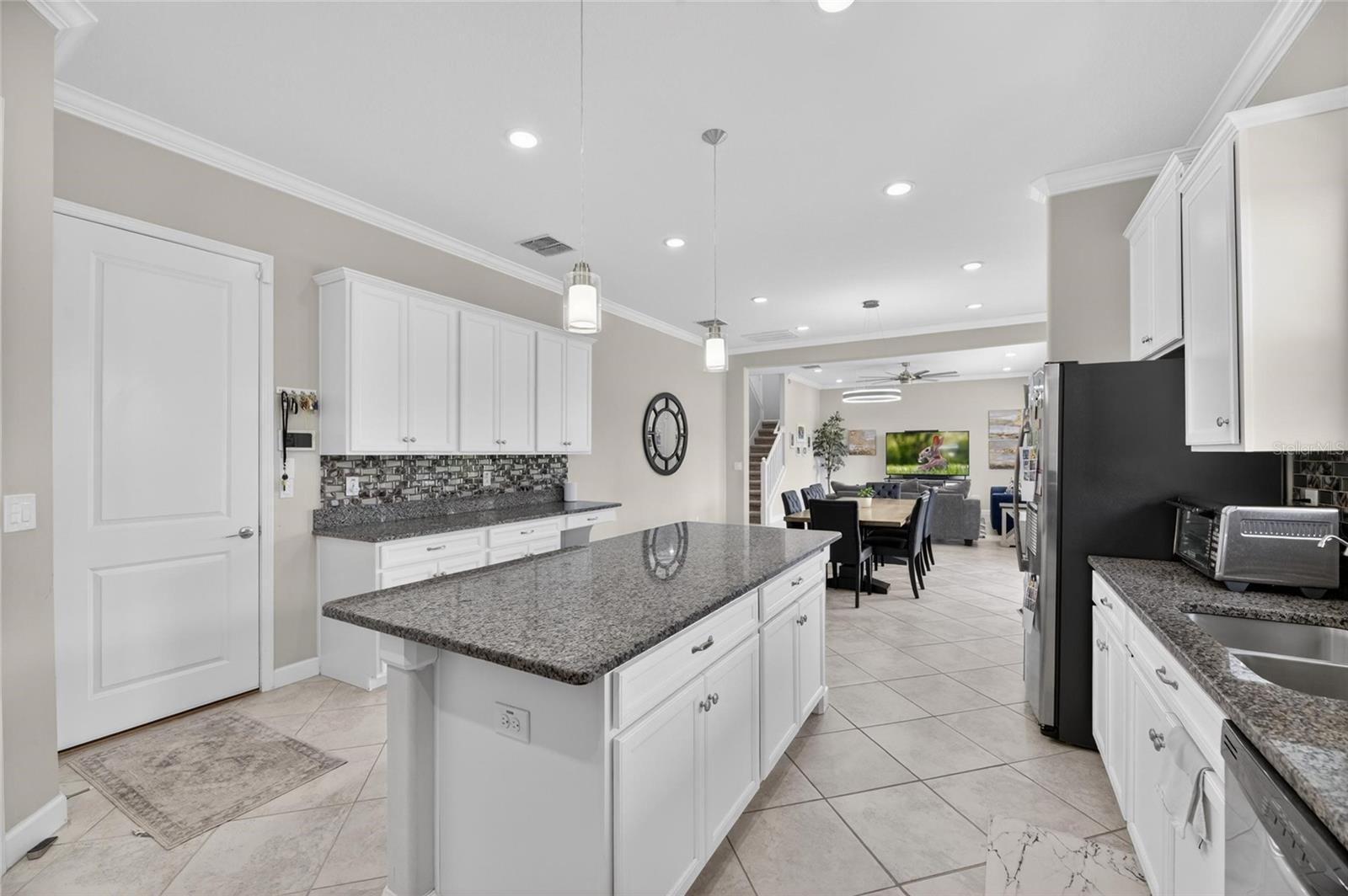 MEADOW POINTE IV - Residential
