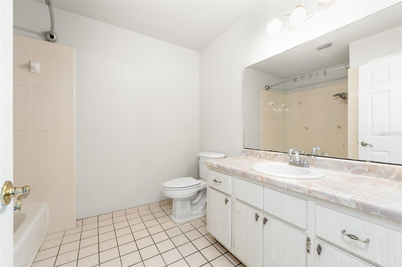 REPLAT SYLVANIA TERRACE - Residential