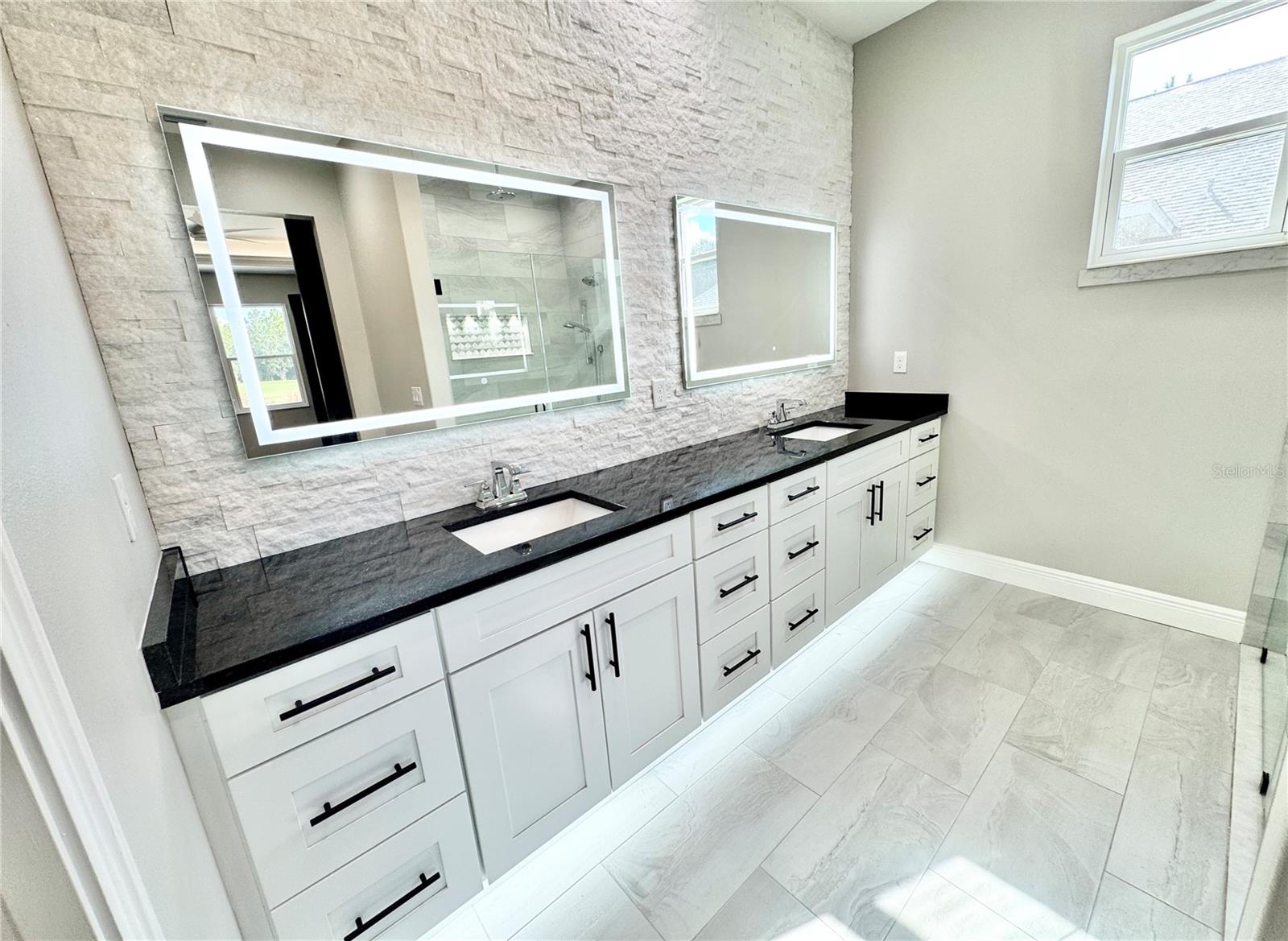JULIETTE FALLS - Residential