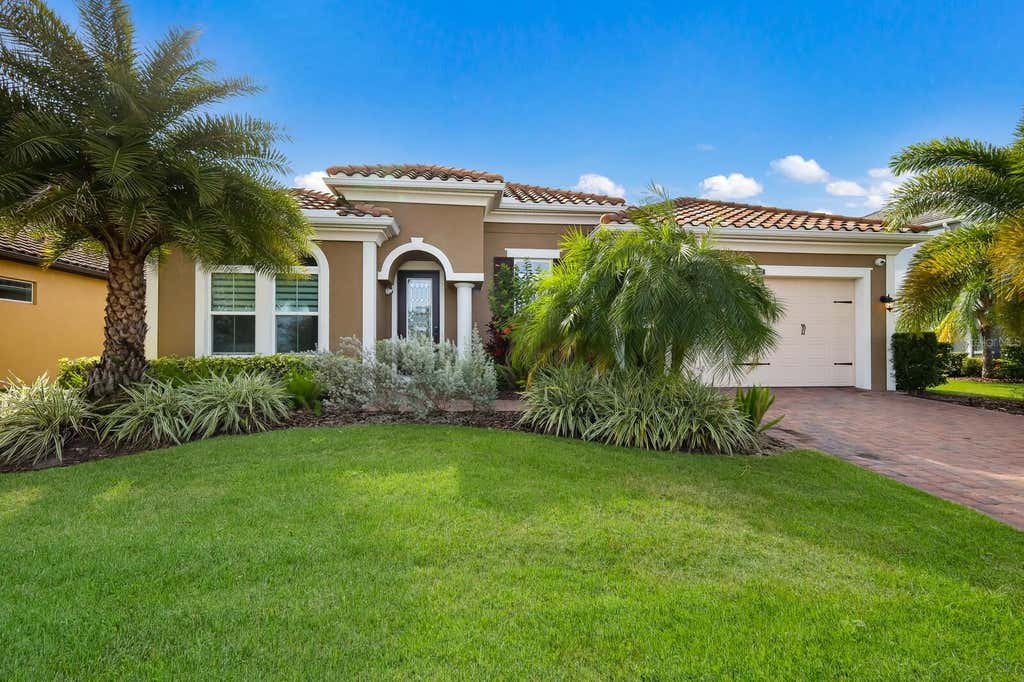 Photo of 12132 Gannett Place, Lakewood Ranch, FL 34211 (MLS # A4703818)
