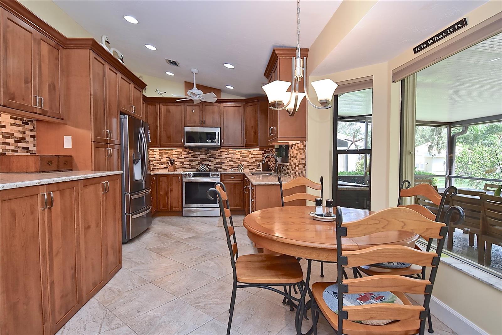 217 CARRIAGE HOUSE LANE 217