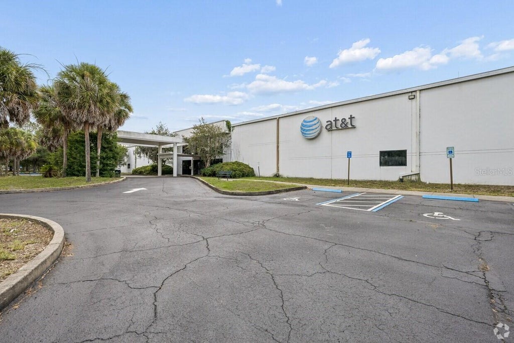 Photo of 5312 SW 6th Place, Ocala, FL 34474 (MLS # OM732250)