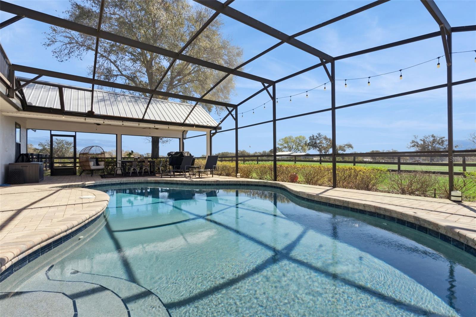 GROVELAND FARMS 32-22-25 - Residential