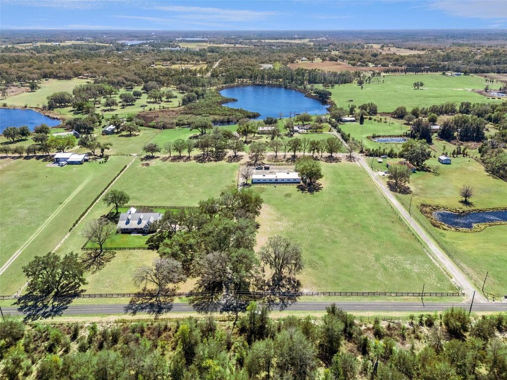 Photo of 7100 Redwing Road, Groveland, FL 34736 (MLS # O6385216)