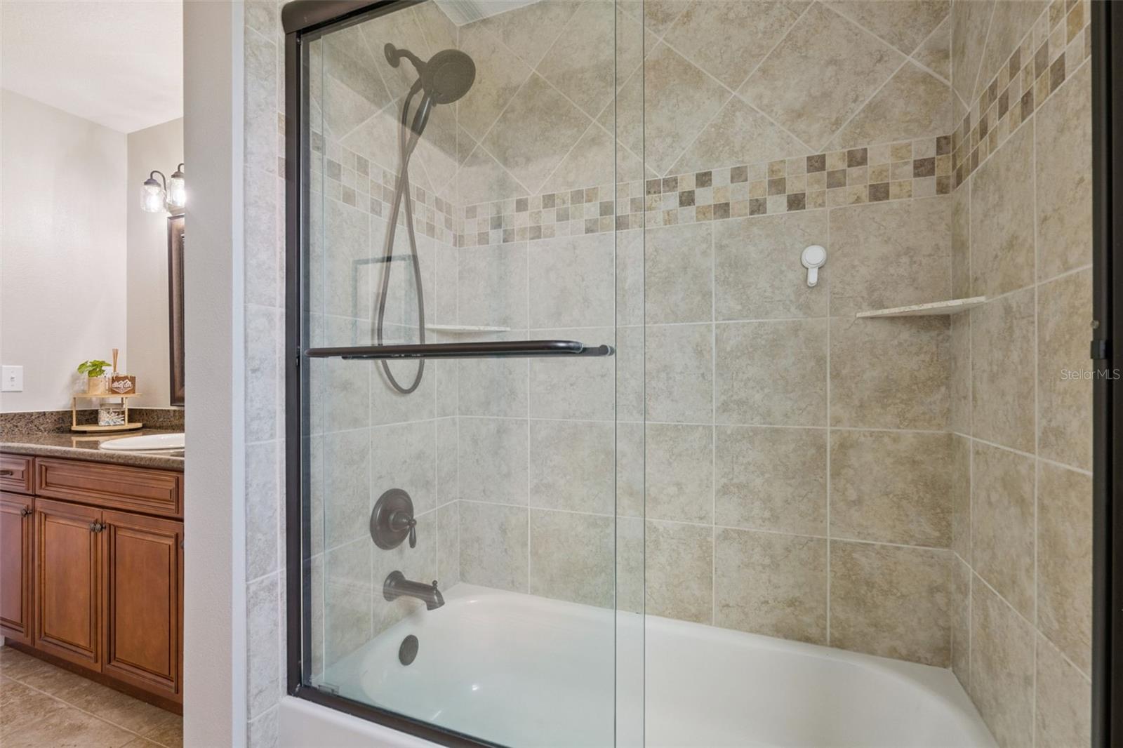 GROVELAND FARMS 32-22-25 - Residential