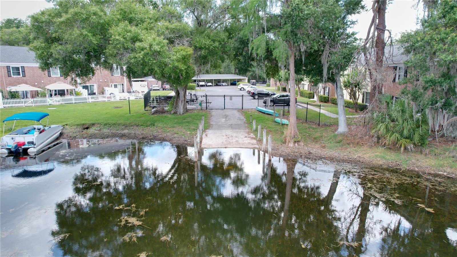 WHISPERING OAKS - Residential Lease