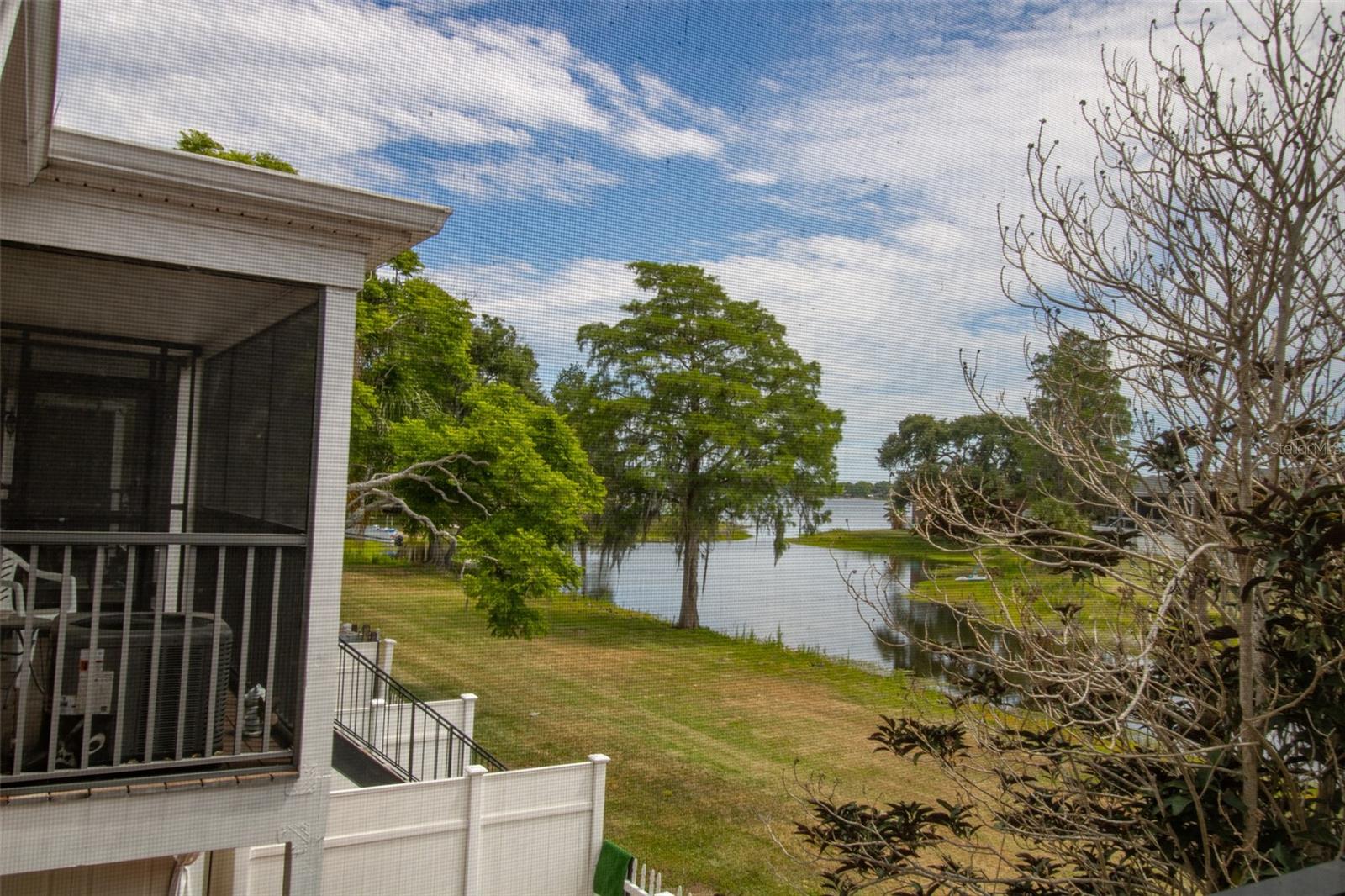 WHISPERING OAKS - Residential Lease