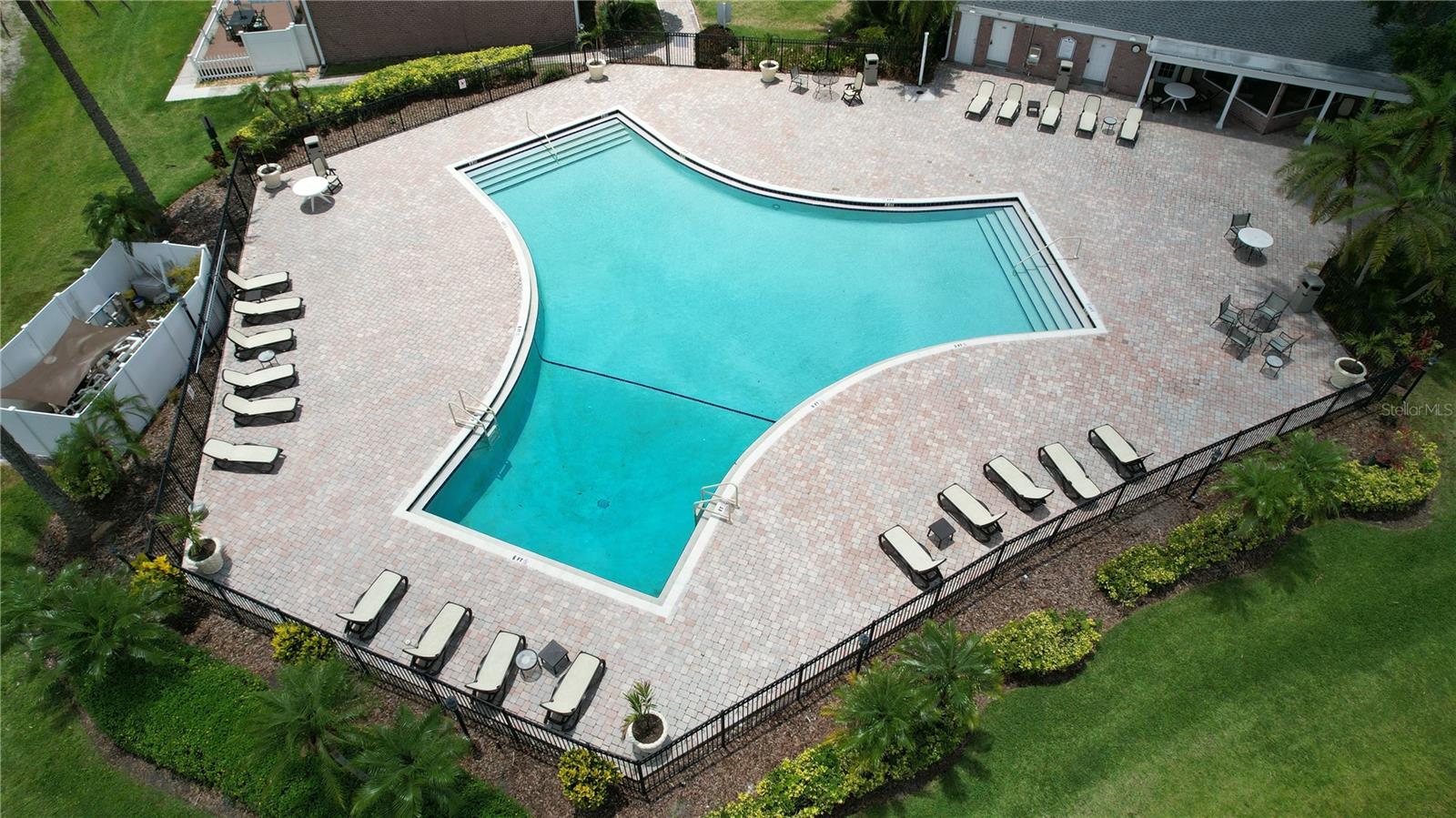 WHISPERING OAKS - Residential Lease
