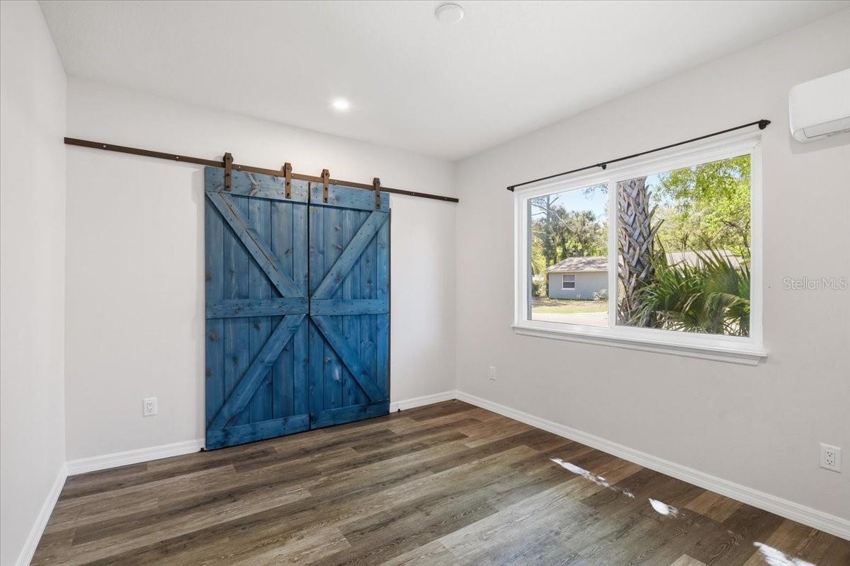 COLONY PARK - Residential