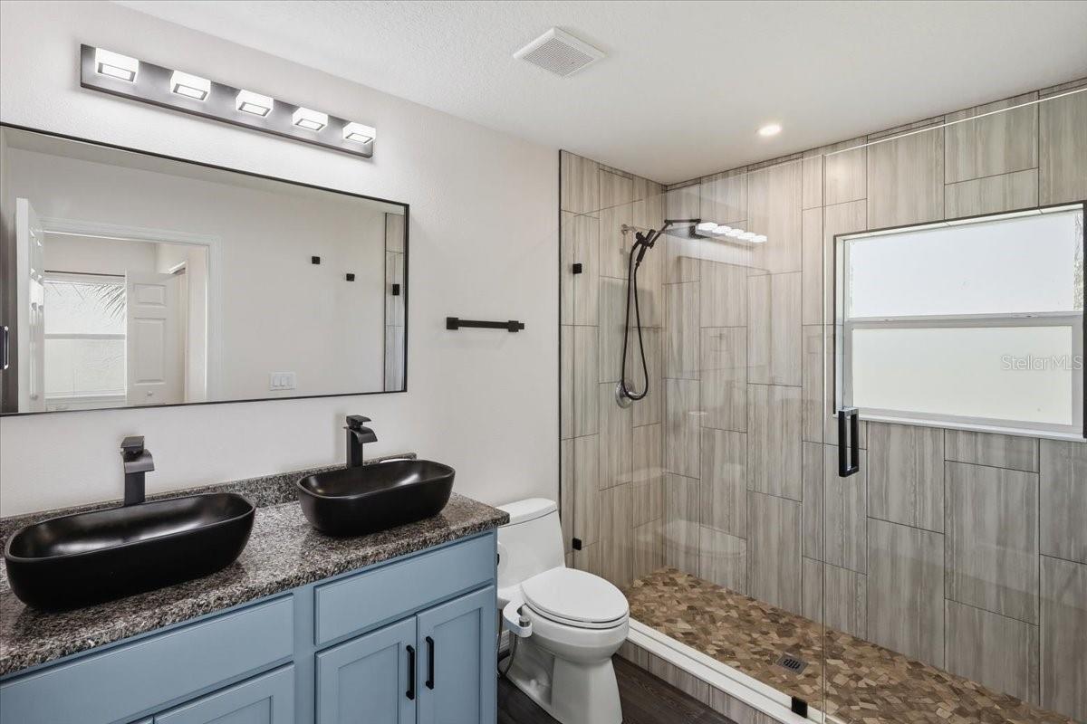 COLONY PARK - Residential