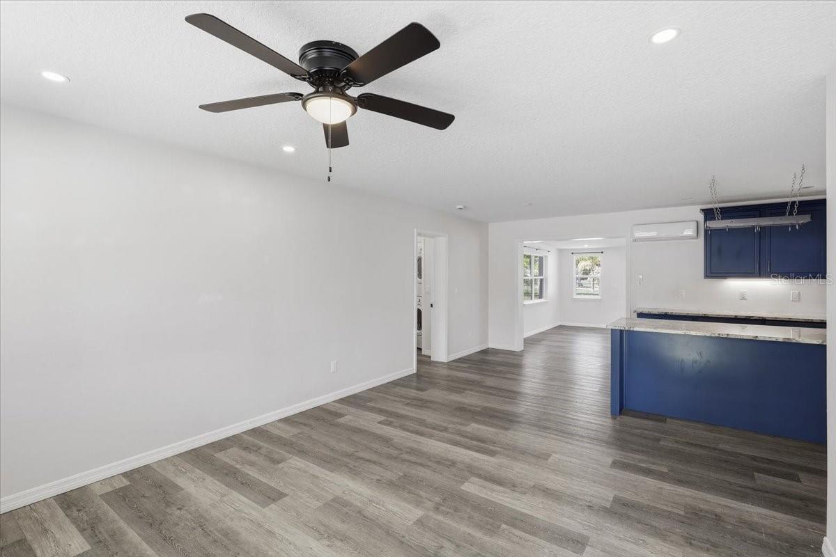 COLONY PARK - Residential