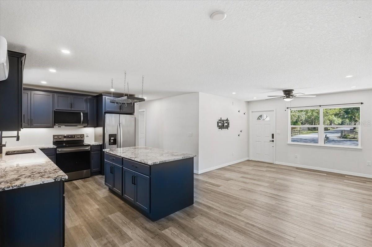 COLONY PARK - Residential