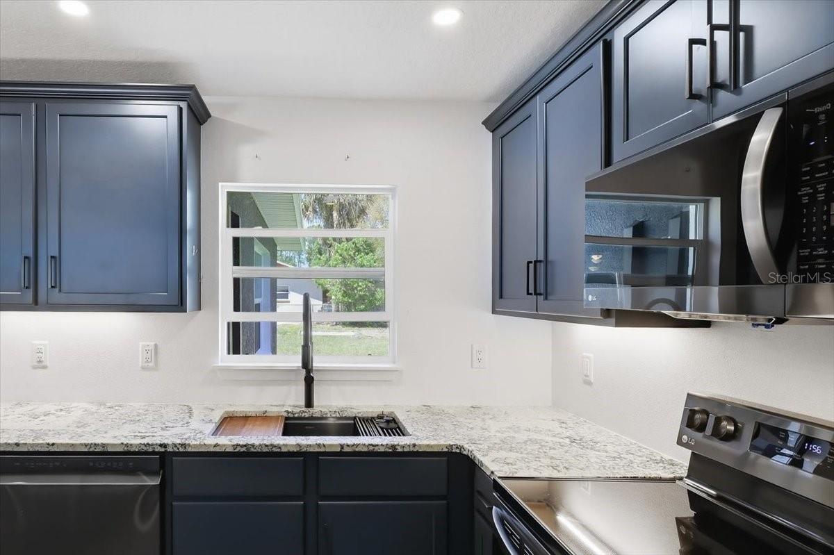 COLONY PARK - Residential