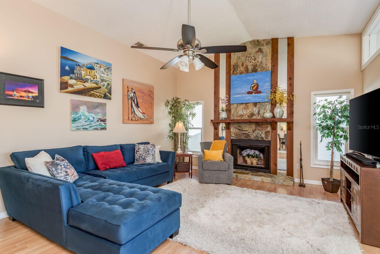 WHISPER LAKE SUB - Residential