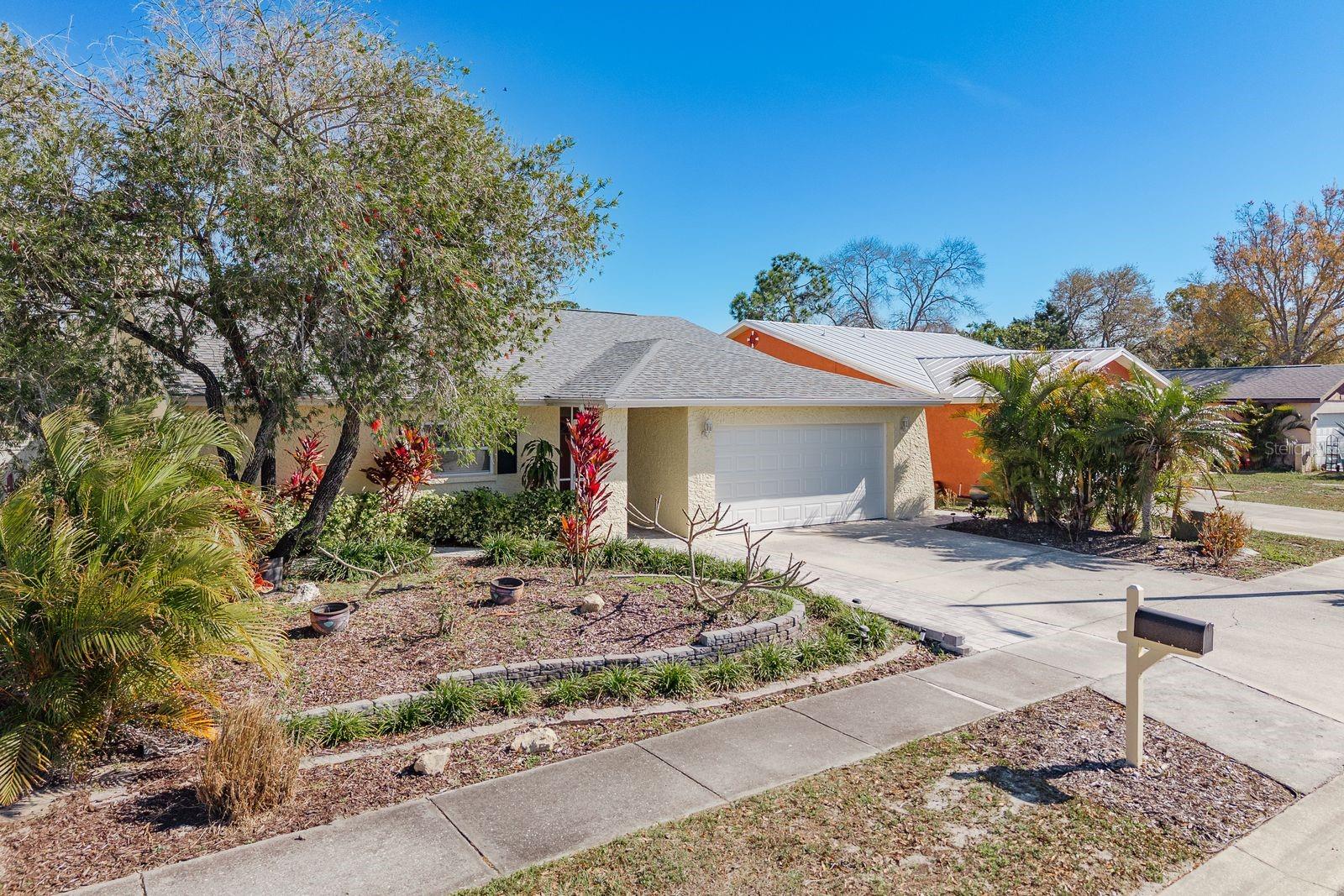 WHISPER LAKE SUB - Residential