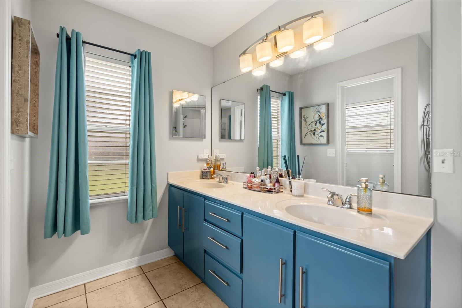 CHASE GROVES UNIT 1 - Residential