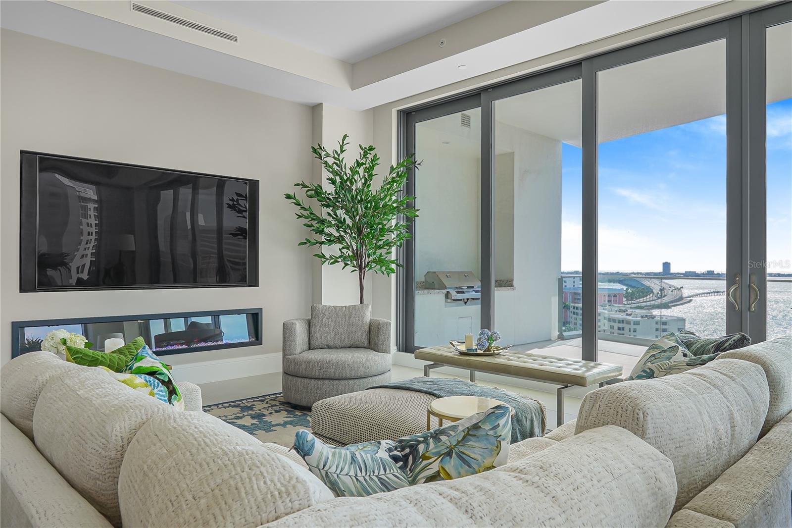 THE RITZ-CARLTON RESIDENCES, SARASOTA - Residential