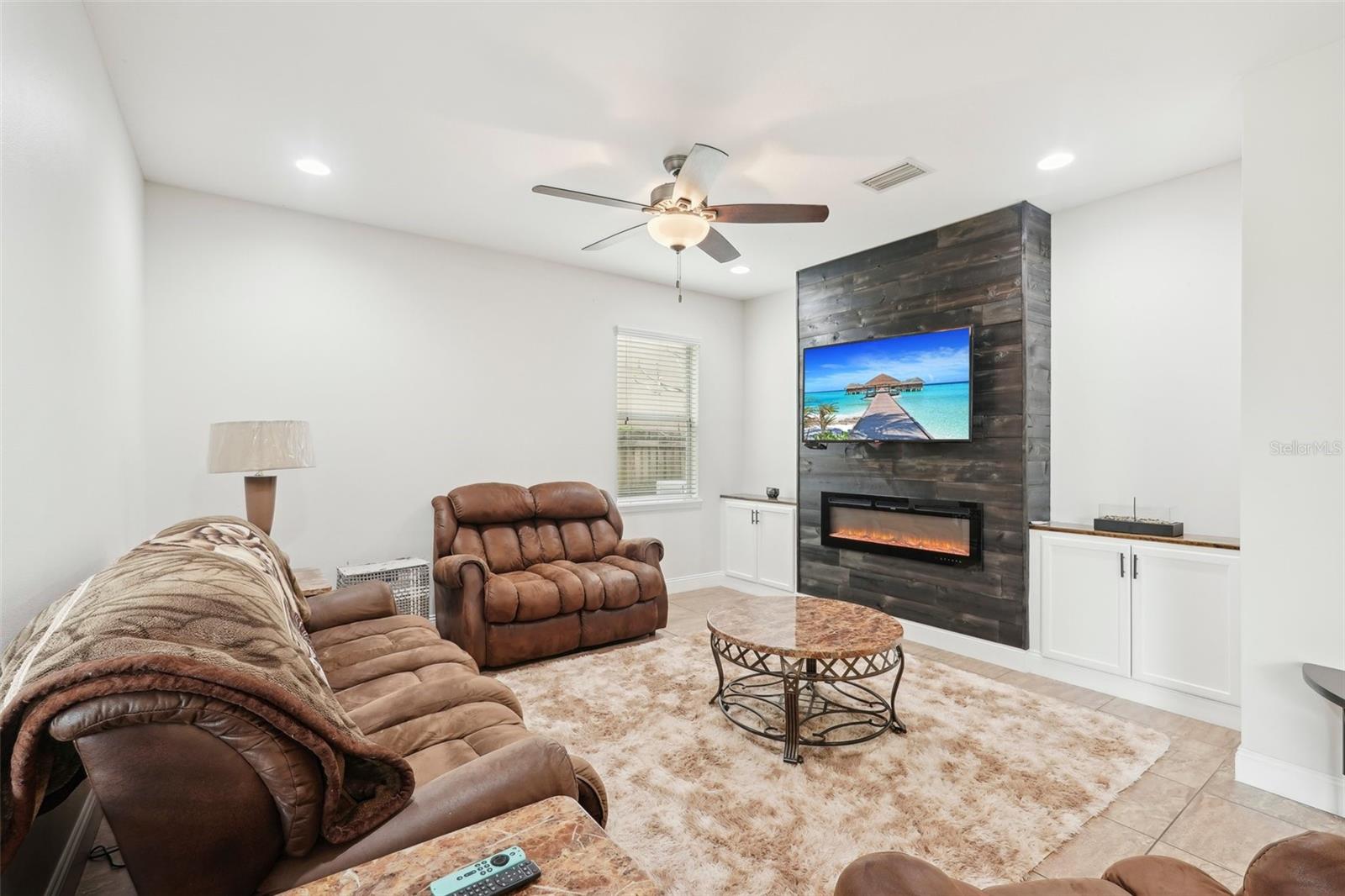 12402 FAIRLAWN DRIVE