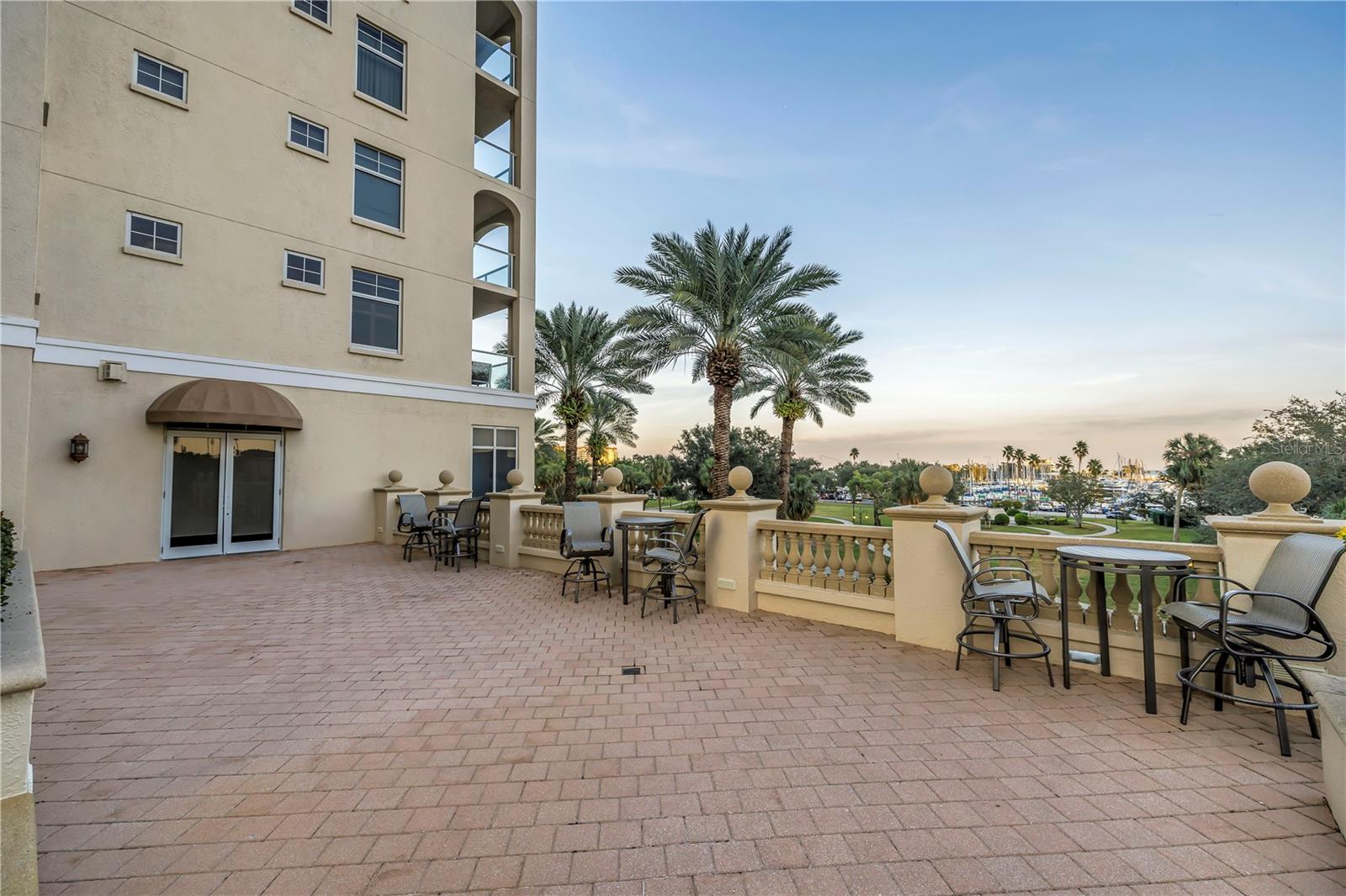 FLORENCIA CONDO - Residential