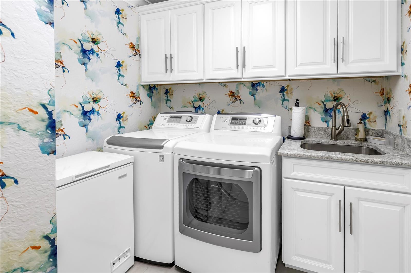 FLORENCIA CONDO - Residential