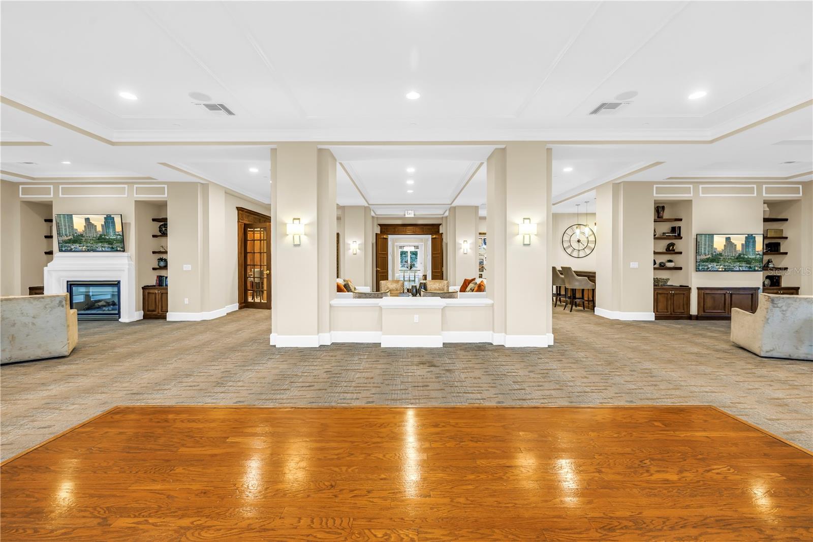 FLORENCIA CONDO - Residential