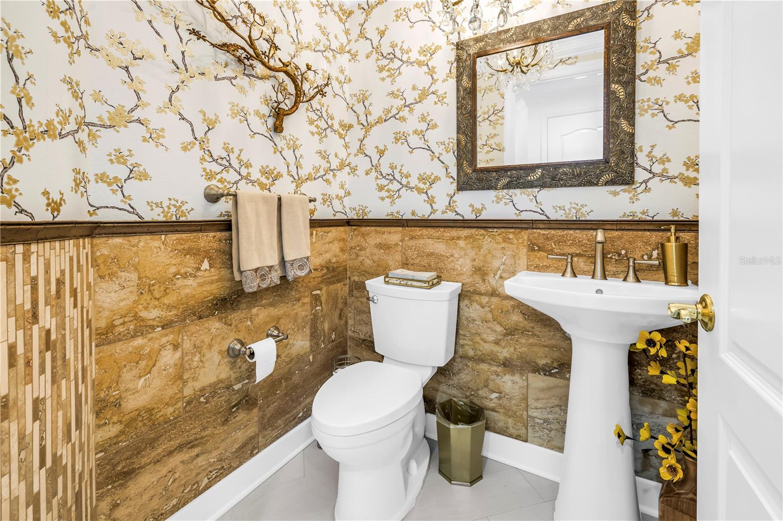 FLORENCIA CONDO - Residential