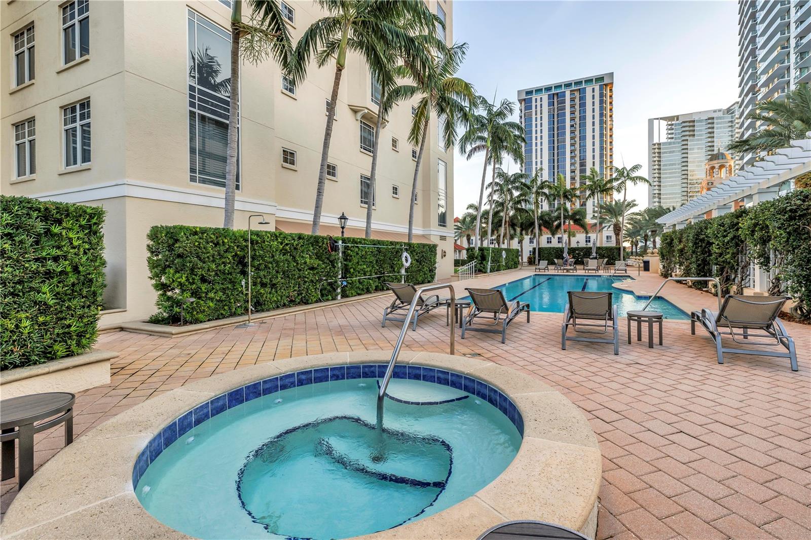 FLORENCIA CONDO - Residential