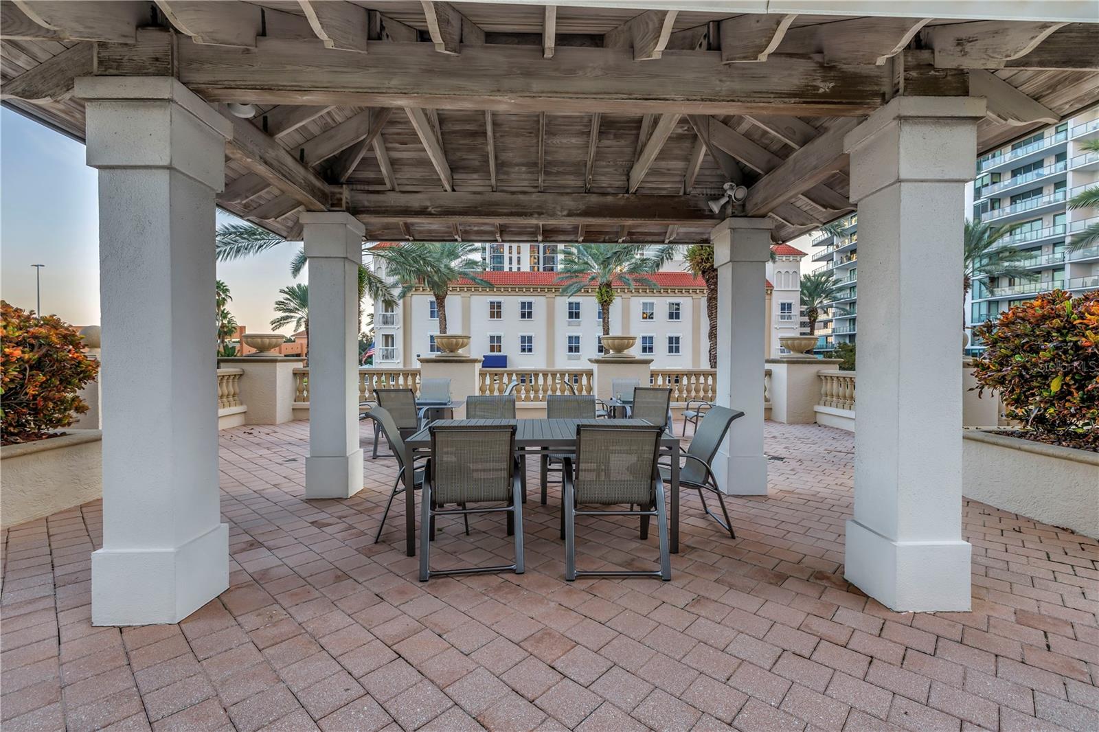 FLORENCIA CONDO - Residential