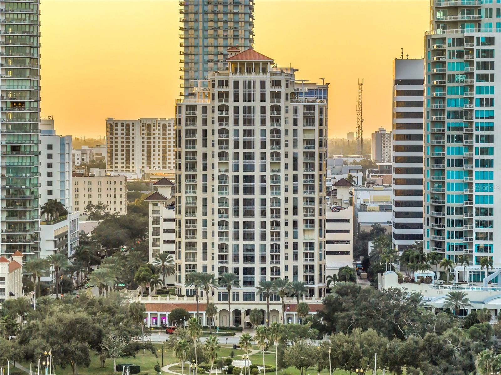 FLORENCIA CONDO - Residential