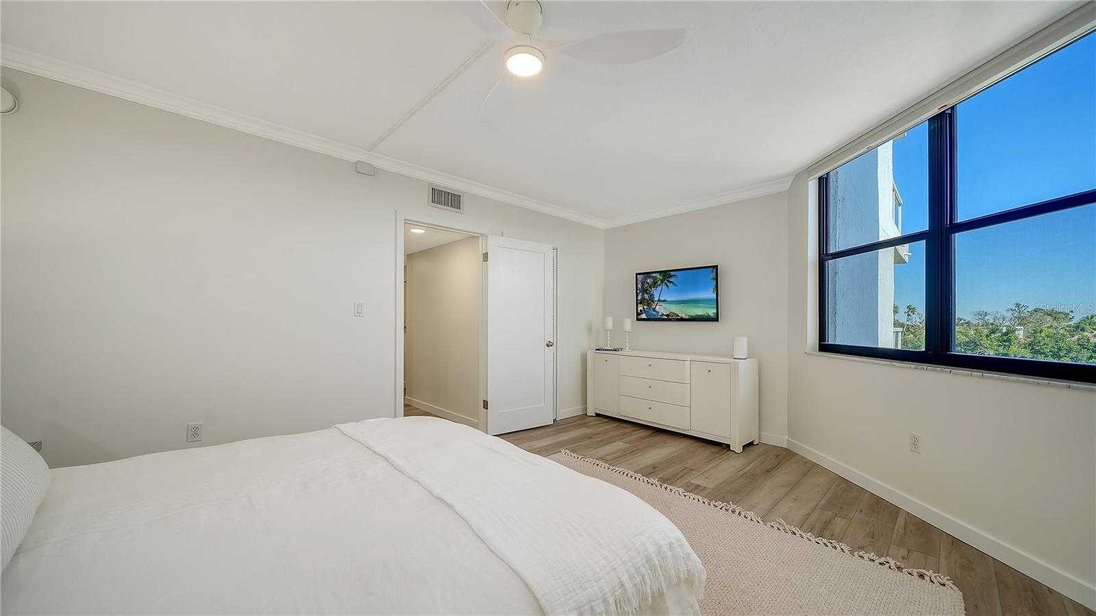 PRIVATEER SOUTH - Residential