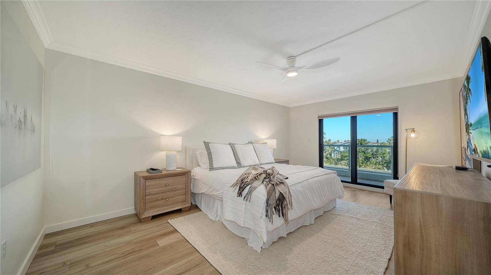 PRIVATEER SOUTH - Residential