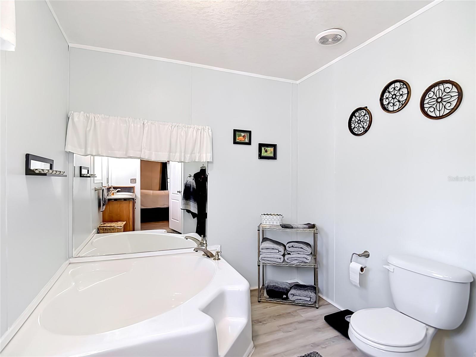 CRYSTAL SPRING COLONY FARMS - Residential