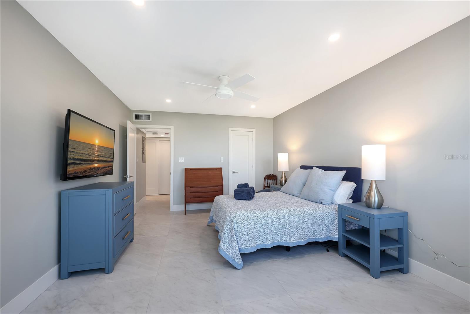 SARASOTA HARBOR EAST - Residential