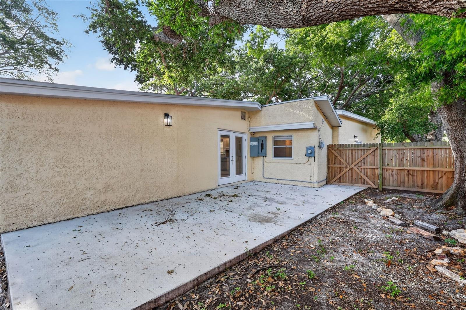 CATALINA GARDENS - Residential