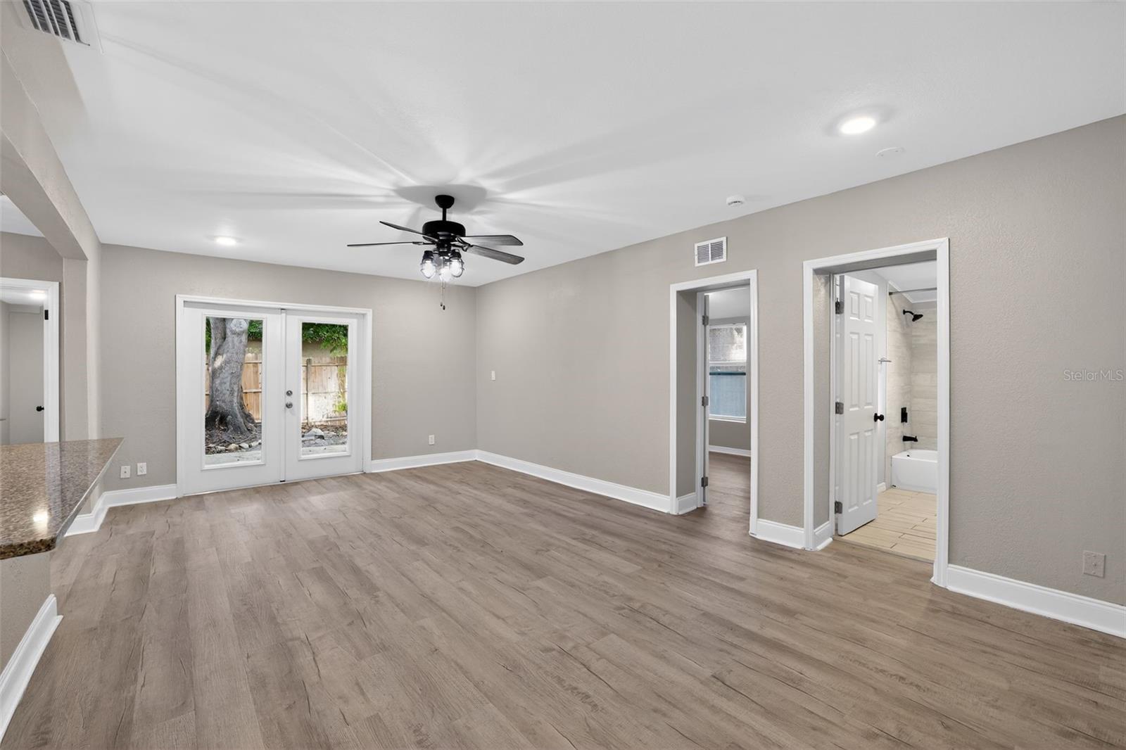 CATALINA GARDENS - Residential