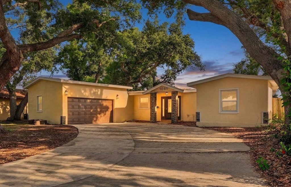 Photo of 1081 55th Terrace S, St Petersburg, FL 33705 (MLS # A4690888)