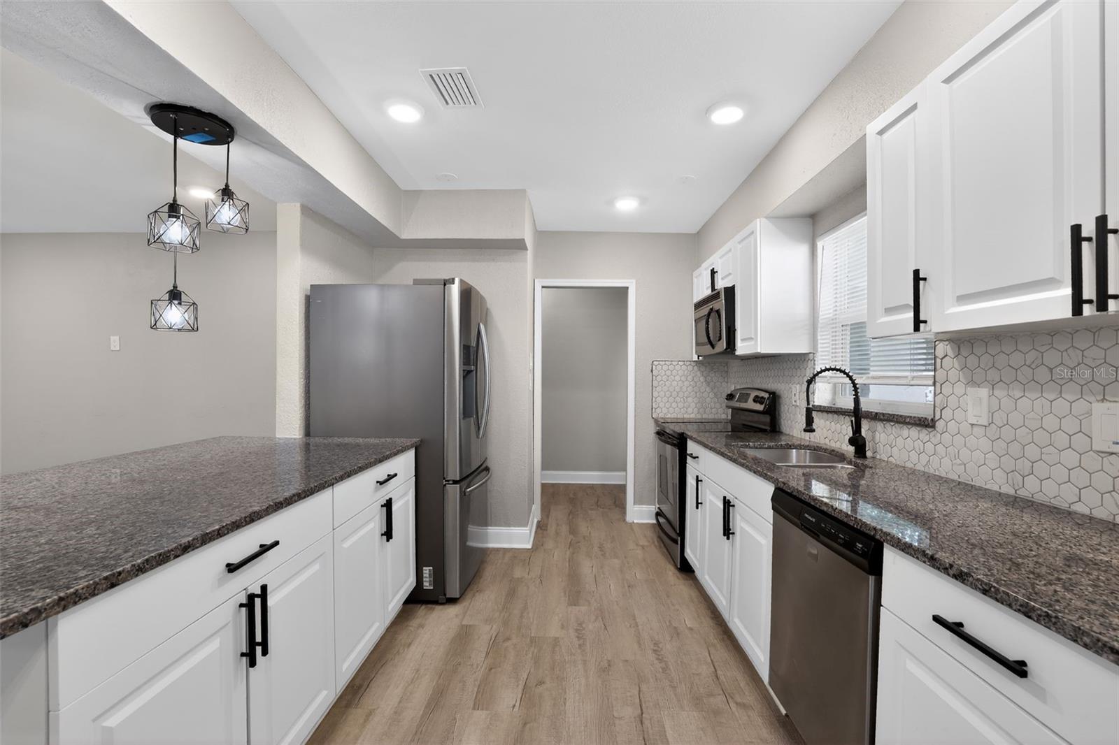 CATALINA GARDENS - Residential